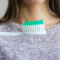 La importancia de cepillarse los dientes dos veces al día para la salud y el bienestar en general