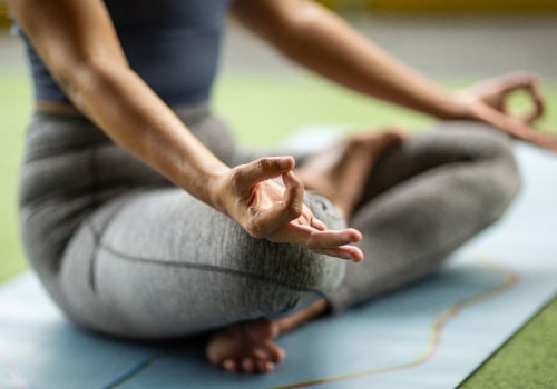 Yoga para aliviar el estrés: una forma natural de mejorar la salud mental y el bienestar general